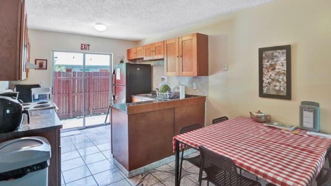 Crocodhouse Early Check In Free Parking 7 Years Hosting In Fort Laud Fort Lauderdale Exterior photo