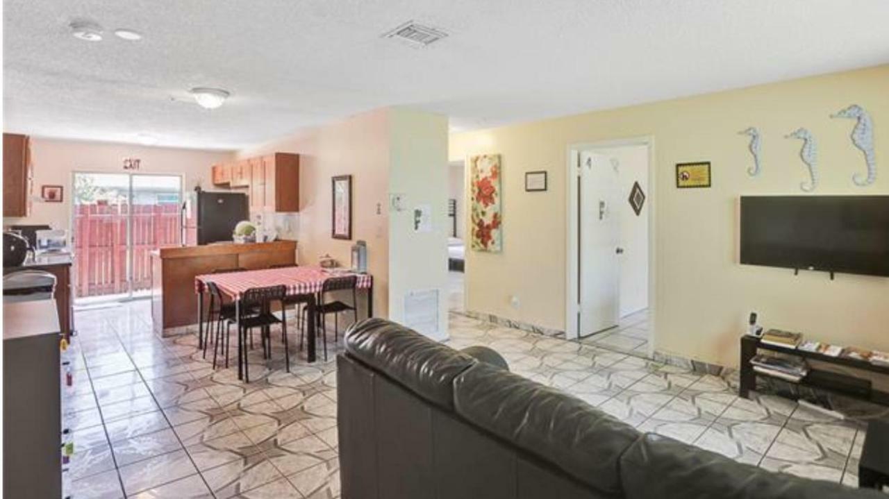 Crocodhouse Early Check In Free Parking 7 Years Hosting In Fort Laud Fort Lauderdale Exterior photo